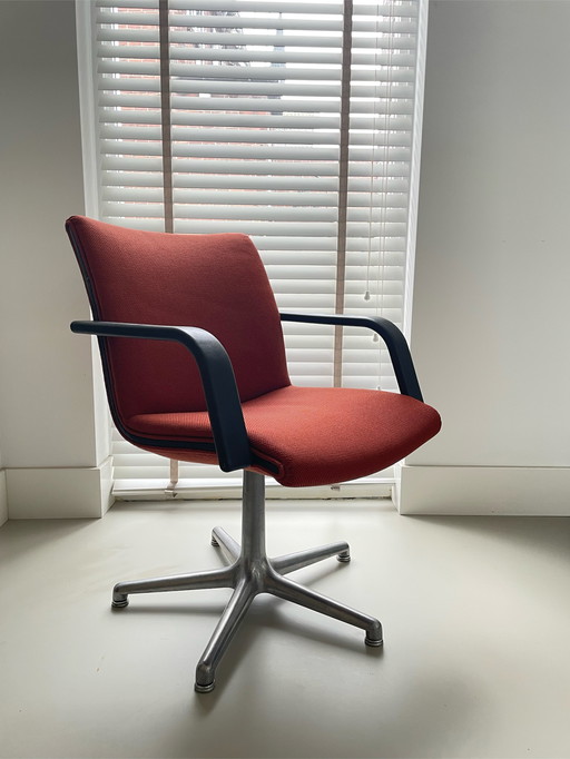 Artifort Michigan office chair