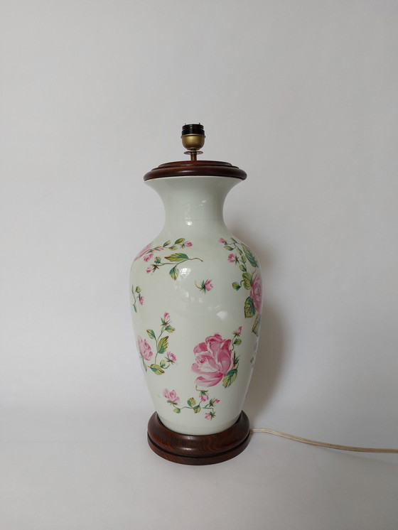 Image 1 of Vistra Alegra lampe de table à fleurs en porcelaine de l'époque