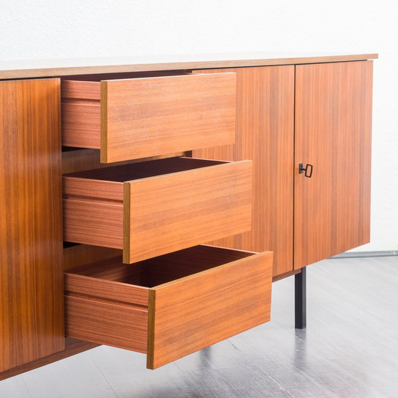 Image 1 of Années 60 Sideboard, noyer, 248cm, restauré