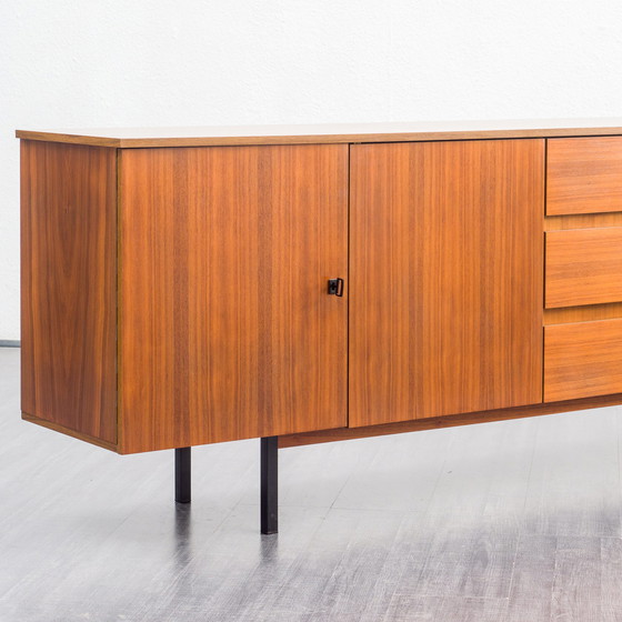 Image 1 of Années 60 Sideboard, noyer, 248cm, restauré