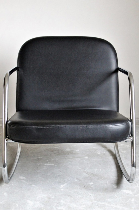 Image 1 of Vintage rocking chair