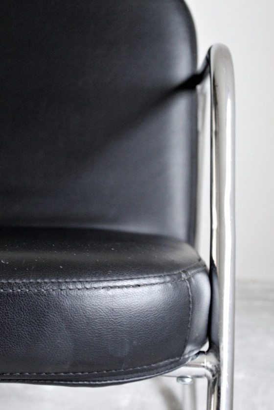 Image 1 of Vintage rocking chair