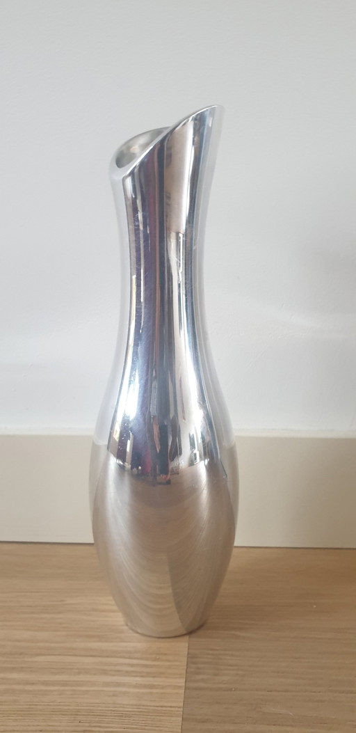 Nambé Karim Rashid Stryker vase