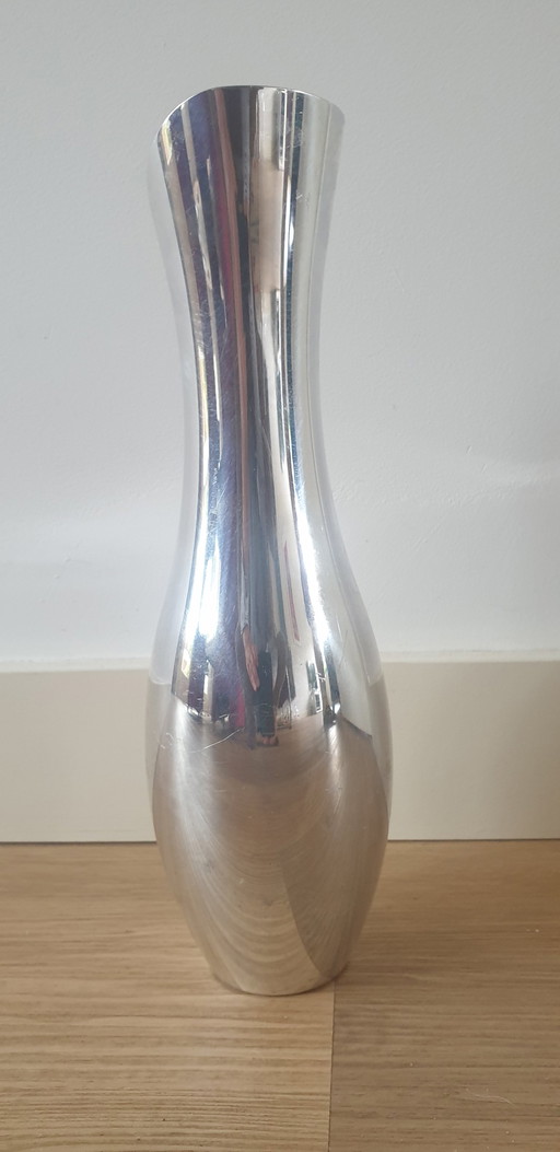 Nambé Karim Rashid Stryker vase