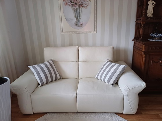 Image 1 of Leather sofa 2-seater Venice