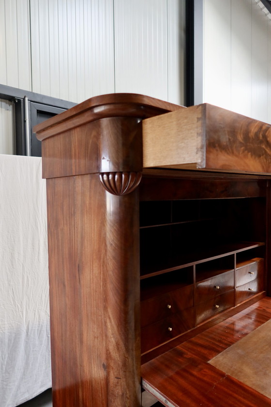 Image 1 of Antique mahogany desk from the 19th century