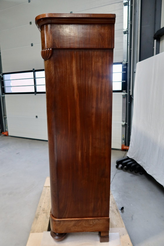 Image 1 of Antique mahogany desk from the 19th century