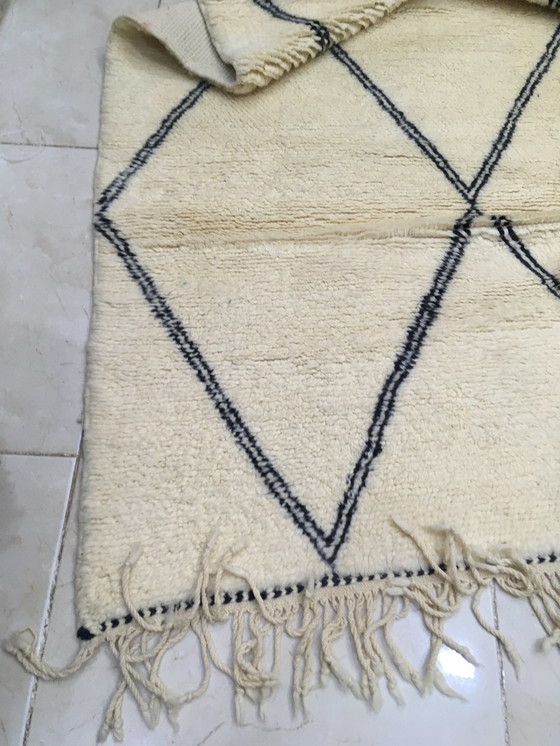 Image 1 of Exceptional Moroccan Berber M'rirt rug 2m77 x 2m15