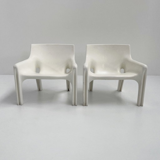 Pair Of White Vicario Lounge Chairs By Vico Magistretti For Artemide, 1970S