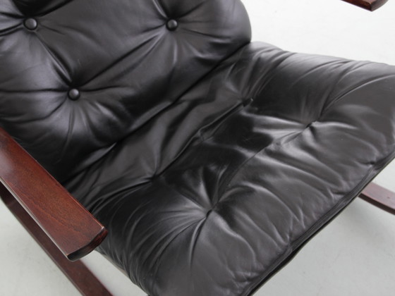 Image 1 of Sedia a dondolo scandinava Siesta di Ingmar Relling e il suo pouf