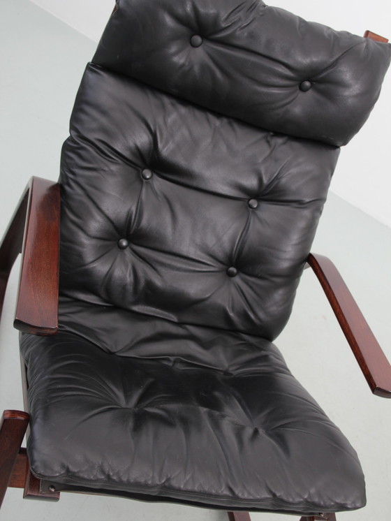 Image 1 of Sedia a dondolo scandinava Siesta di Ingmar Relling e il suo pouf