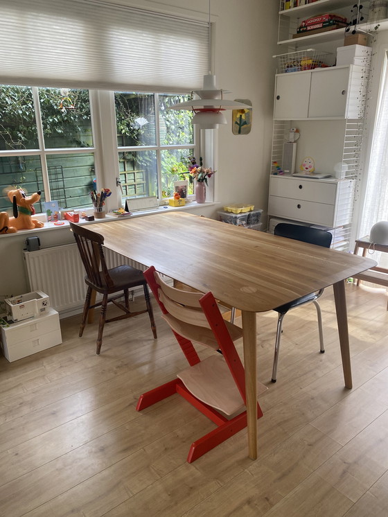 Image 1 of the engine room Olger dining table