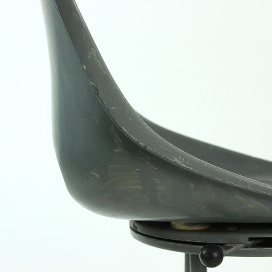 Image 1 of Vintage tramway chairs in fibreglass and grey metal by Miroslav Navratil 1960