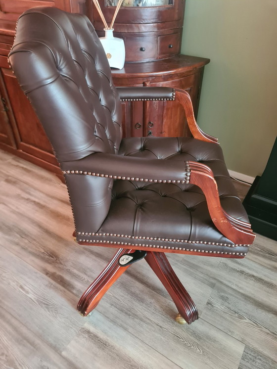 Image 1 of Chesterfield Wade office chair