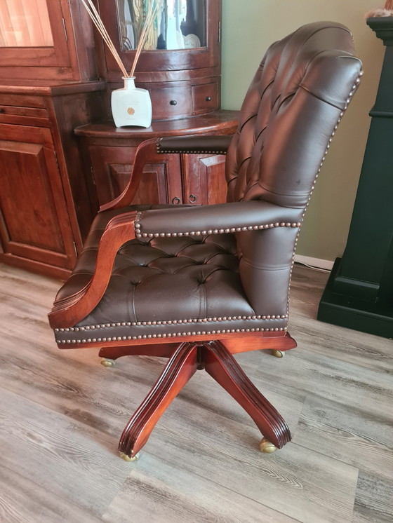 Image 1 of Chesterfield Wade office chair