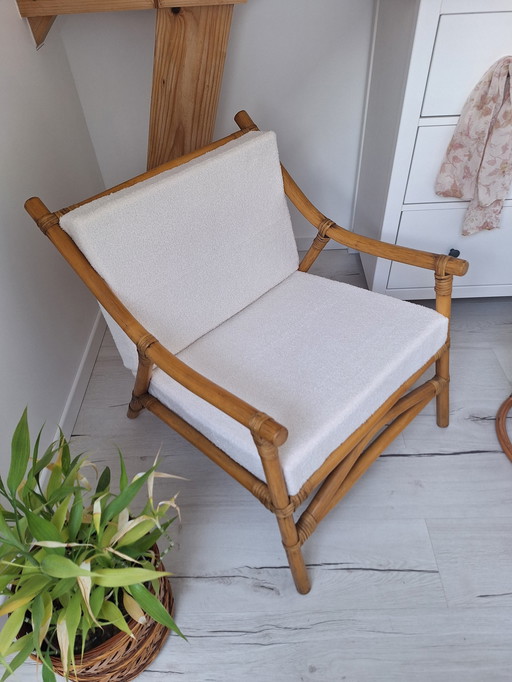 Bamboo armchair with bouclette fabric