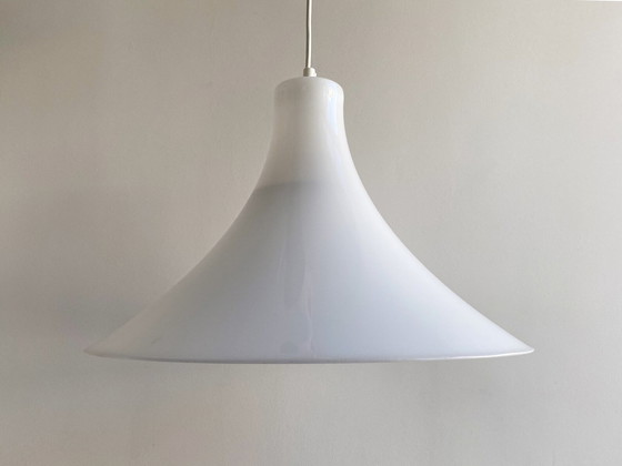 Image 1 of Lampada a sospensione vintage a forma di tromba - acrilico bianco