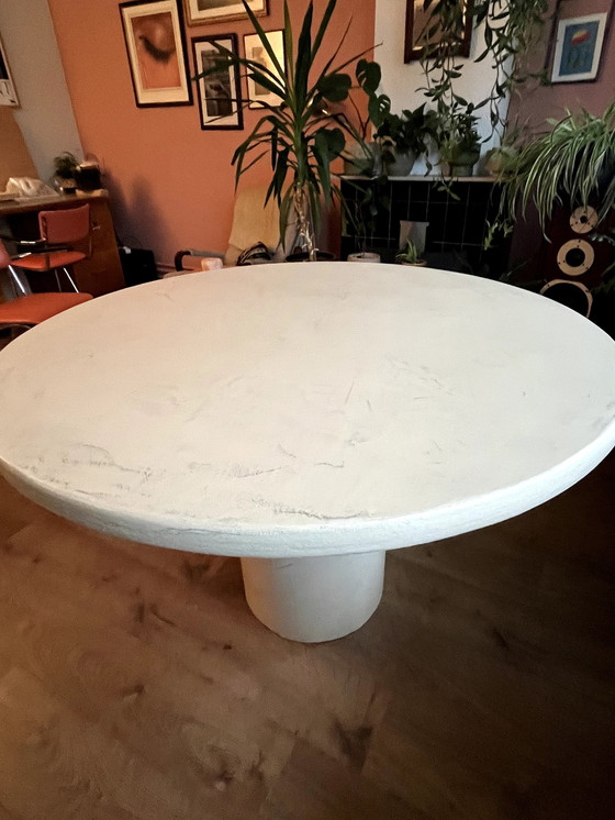 Image 1 of Round Concrete Look Table | Concrete Cire | Mortex | Microcement