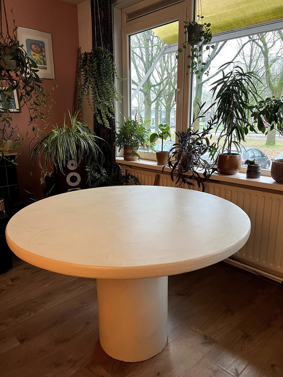 Image 1 of Round Concrete Look Table | Concrete Cire | Mortex | Microcement