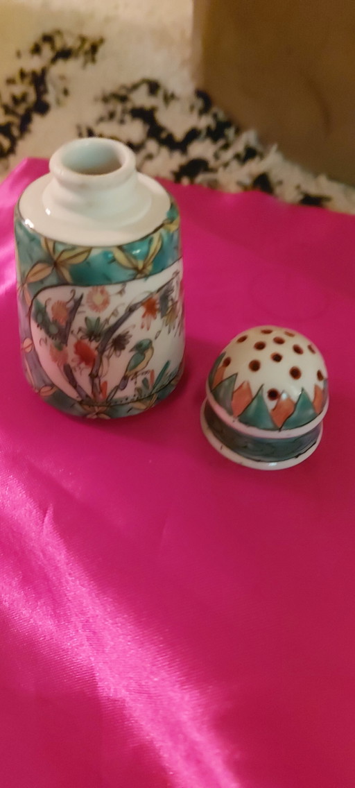 Porcelain salt cellar