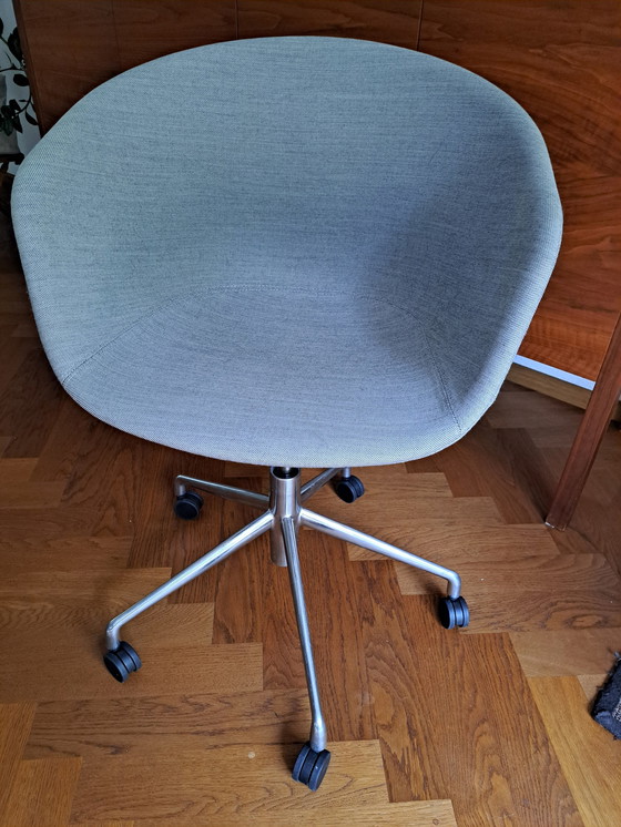 Image 1 of Hay Aac25 swivel chair