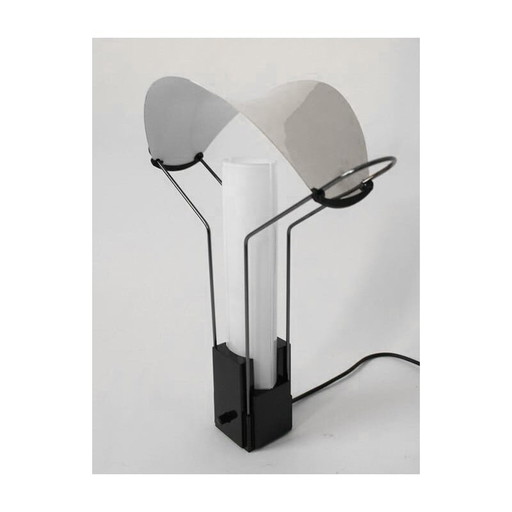 Vintage lacquered metal table lamp by King and Miranda for Arteluce, 1980