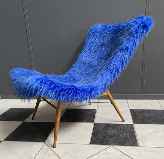 Image 1 of Chaise iconique Miroslav Navratil tissu bleu duveteux pour Český Nábytek 1960s