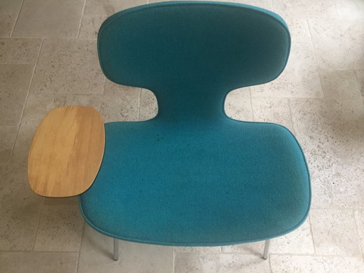 Artifort Libel chair with side table