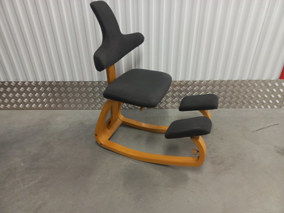 Image 1 of Chaise d'équilibre Stokke Varier