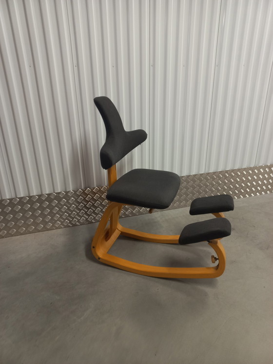 Image 1 of Chaise d'équilibre Stokke Varier