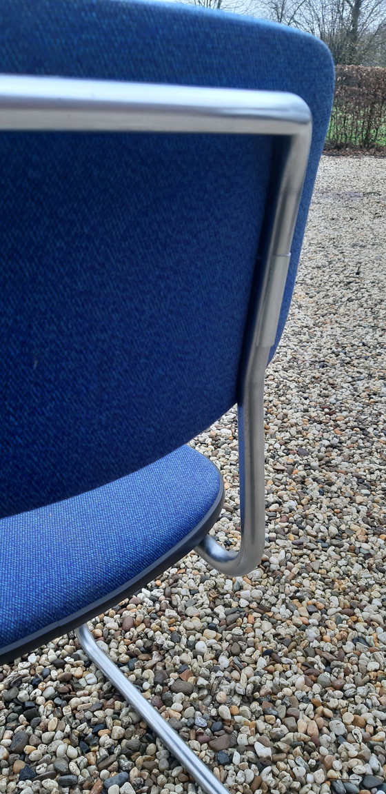 Image 1 of Gispen cantilever chair Kvadrat Tonus