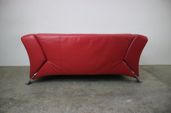 Image 1 of Sofá Club Rolf Benz 322 de dos plazas, de diseño, de cuero auténtico, color rojo
