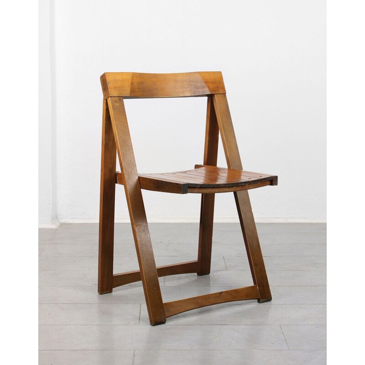Vintage folding chair Trieste by Aldo Jacober | €500 | Whoppah