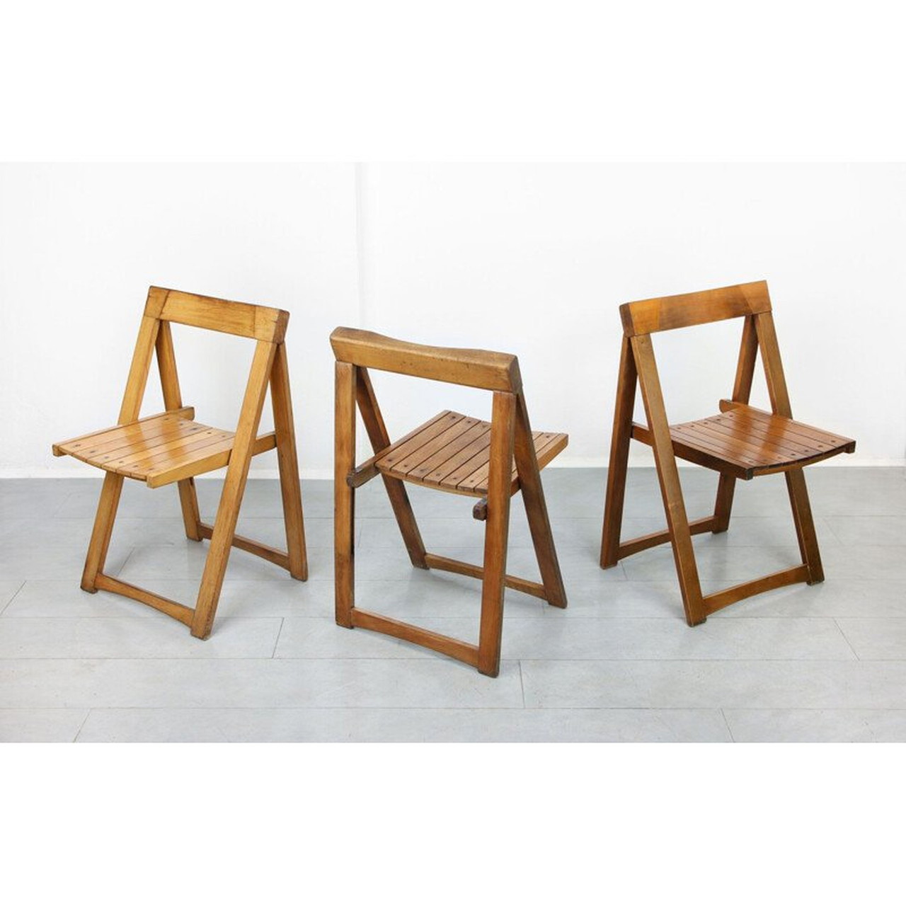 Vintage folding chair Trieste by Aldo Jacober | €500 | Whoppah