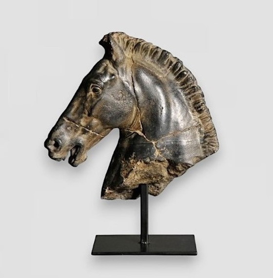 Image 1 of Statue Horse Head