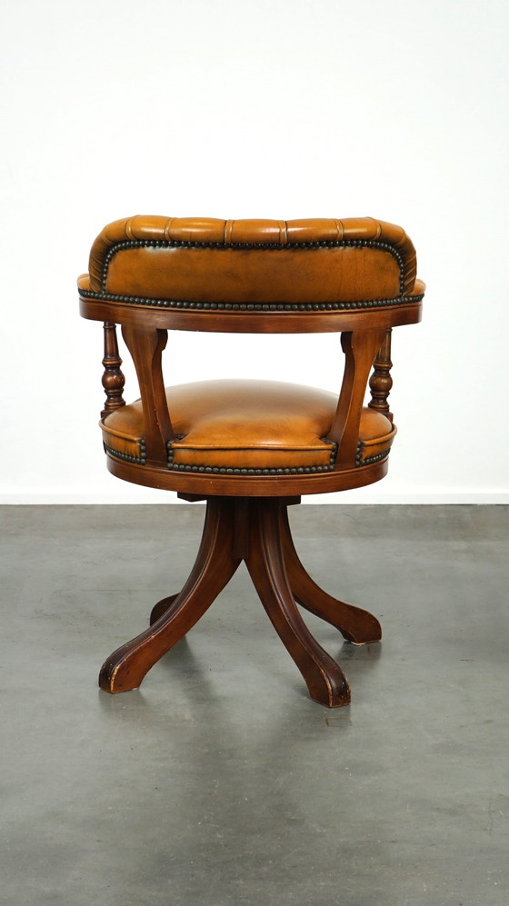 Image 1 of Fauteuil de bureau chesterfield anglais en cuir de boeuf