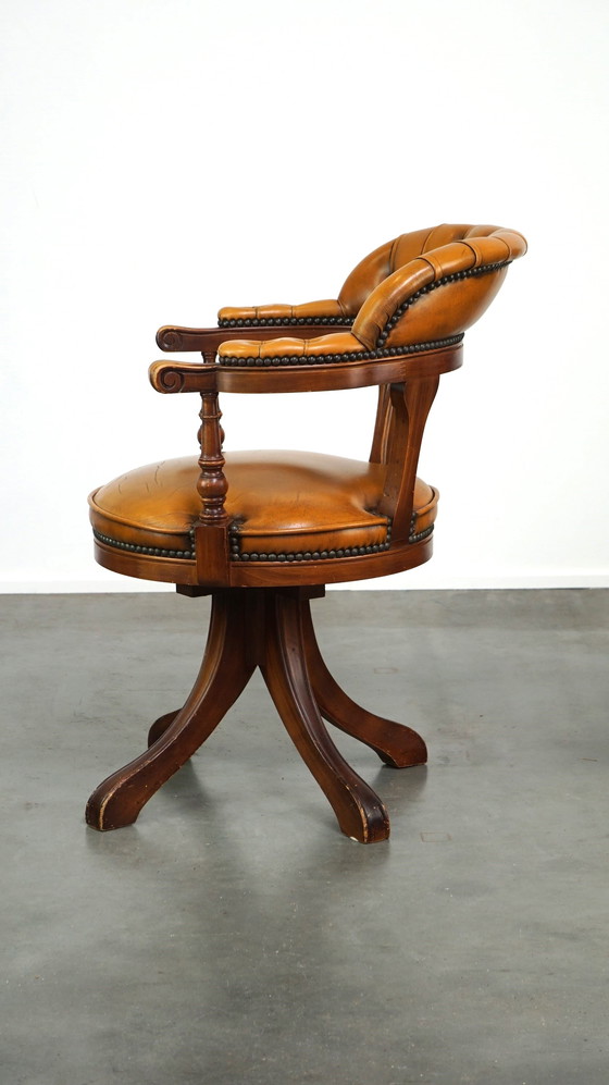 Image 1 of Fauteuil de bureau chesterfield anglais en cuir de boeuf