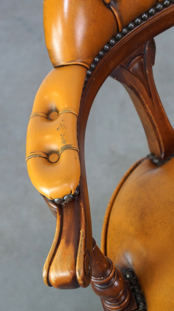 Image 1 of Beef leather English chesterfield office chair