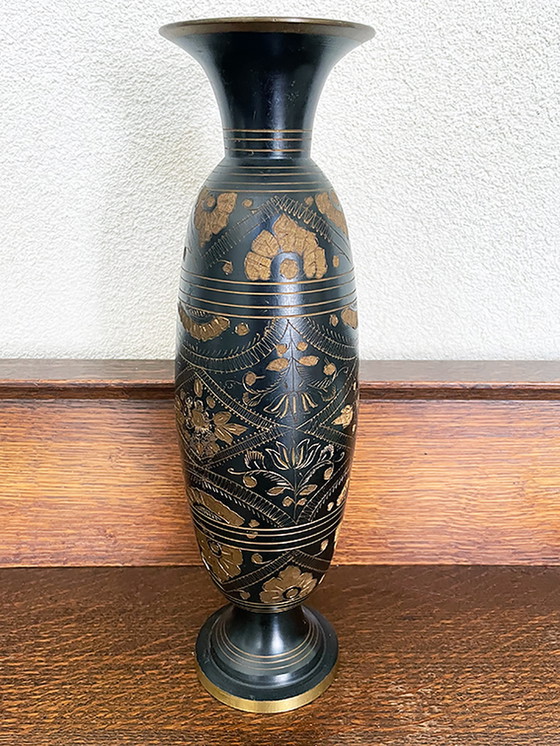 Image 1 of Vase indien en laiton