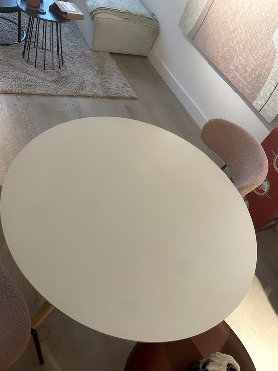 Image 1 of Round Table Hay Off-White