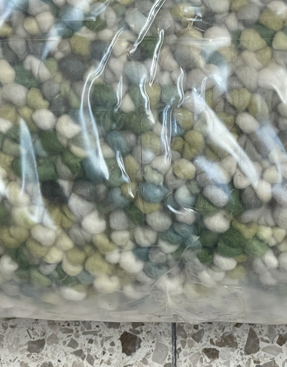 Image 1 of Brink & Campman Pebble Carpet Fresh Green New