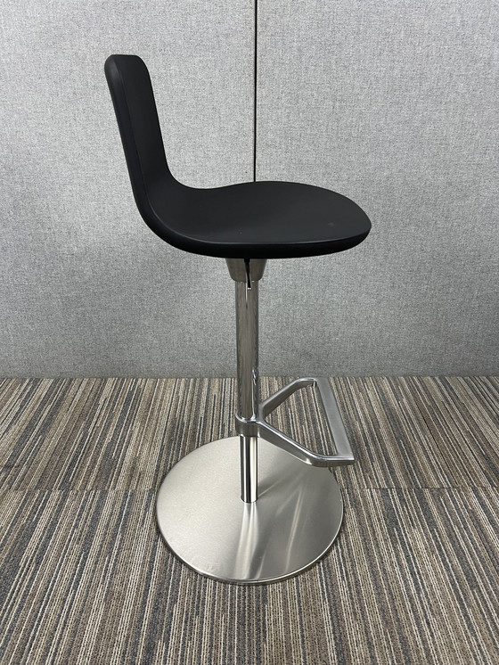 Image 1 of Vitra Zeb Tabouret barkruk