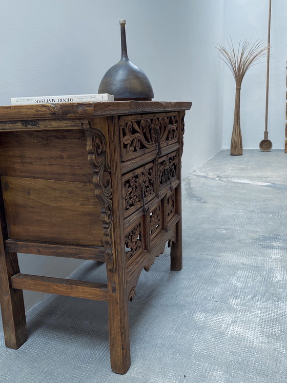 Image 1 of Antique chest of drawers China elm wood solid with drawers, around 1900 Qing dynasty