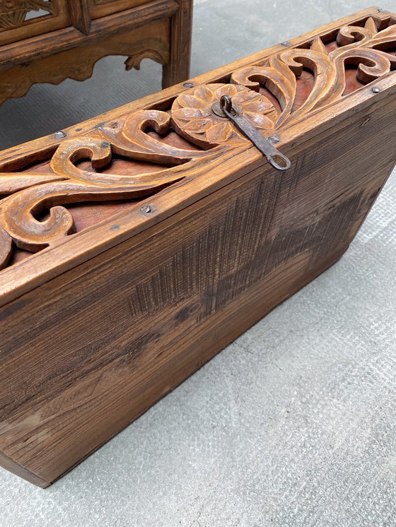 Image 1 of Antique chest of drawers China elm wood solid with drawers, around 1900 Qing dynasty