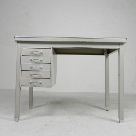 Image 1 of Industrial desk Ahrend the Circle, 1950s