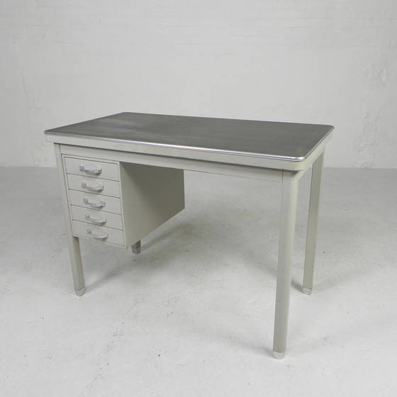 Image 1 of Industrial desk Ahrend the Circle, 1950s