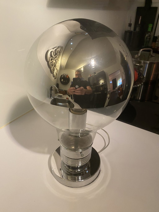 Lámpara de mesa vintage con bombilla grande