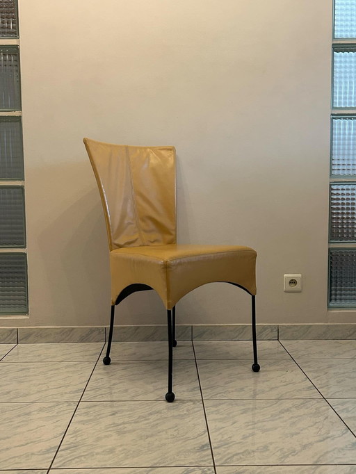 Set X6 Montis Spica Leather Chairs Eggshell Color