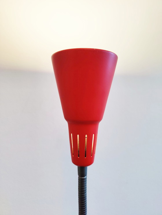 Image 1 of Lampe de bureau rouge Ikea par Marianne Hagberg Kvart