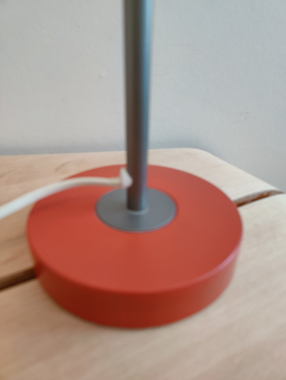 Image 1 of Lampe de bureau rouge Ikea par Marianne Hagberg Kvart